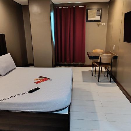 Hotel Sogo Quirino Manilla Buitenkant foto