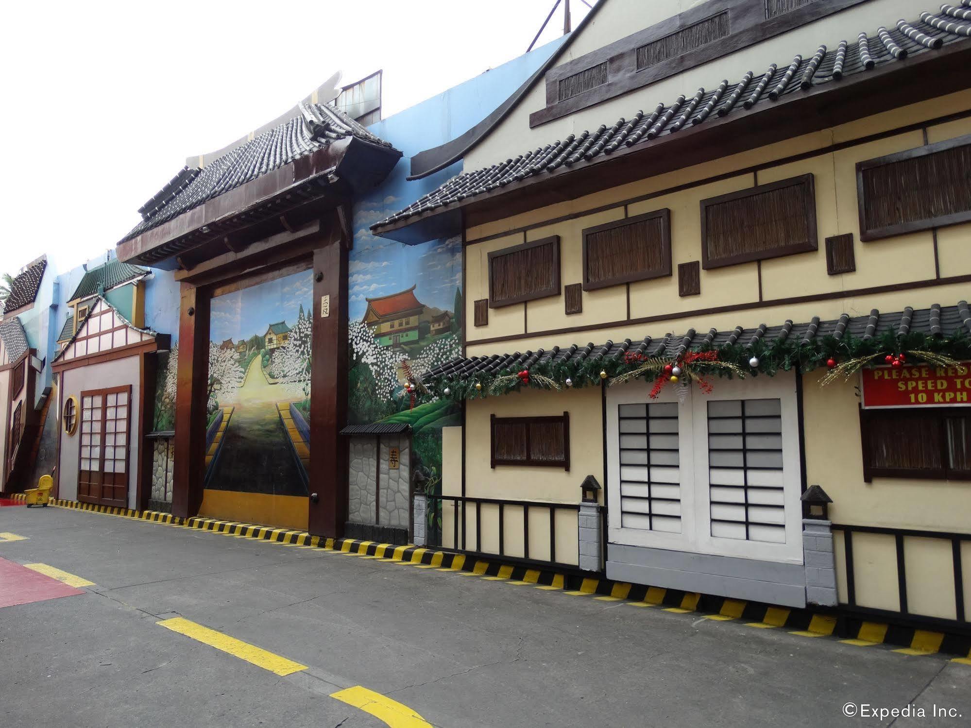 Hotel Sogo Quirino Manilla Buitenkant foto