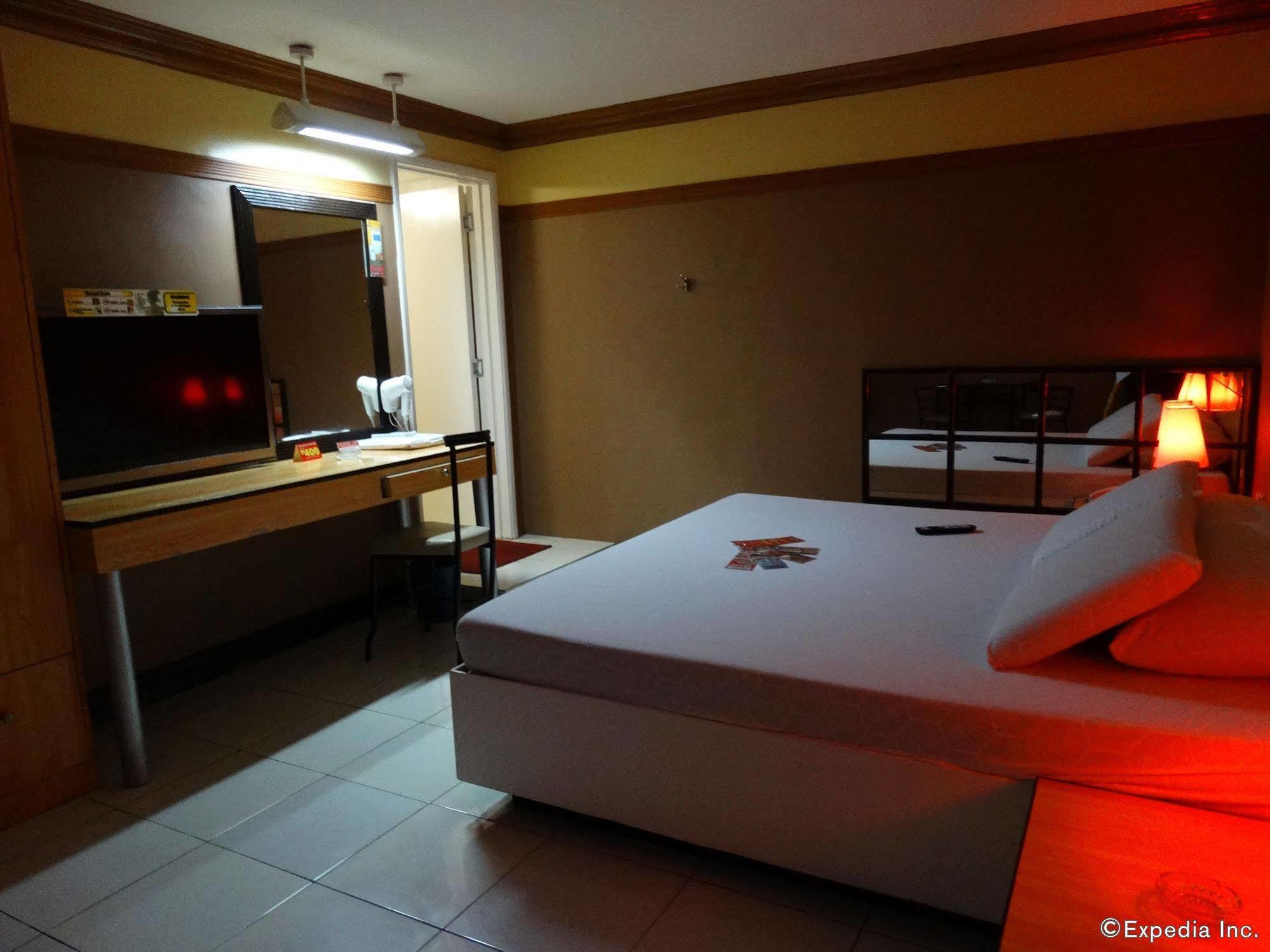 Hotel Sogo Quirino Manilla Buitenkant foto